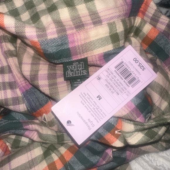 NWT Wild Fable plaid Button-Up Shirt - size M - Picture 4 of 4